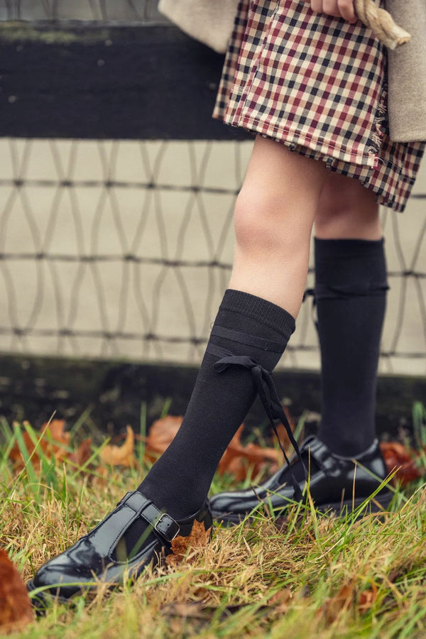 ZUBII <BR> Ribbon Wrap Knee Sock