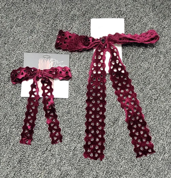 DACEE <br> Eyelet Velvet Bow