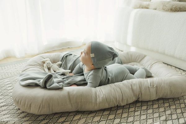 LILETTE <BR> Pointelle Emblem Layette Set