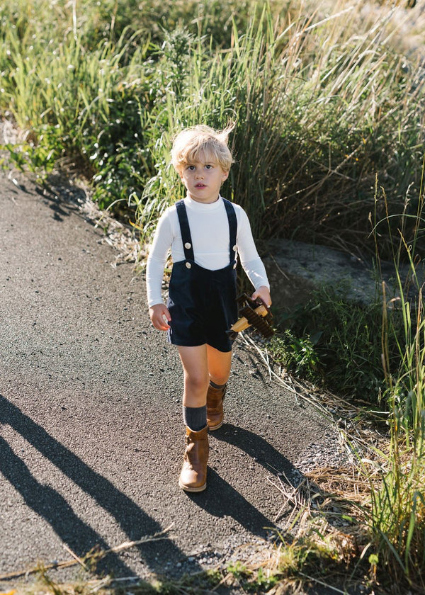 ANALOGIE <BR> Velvet Suspender Shorts